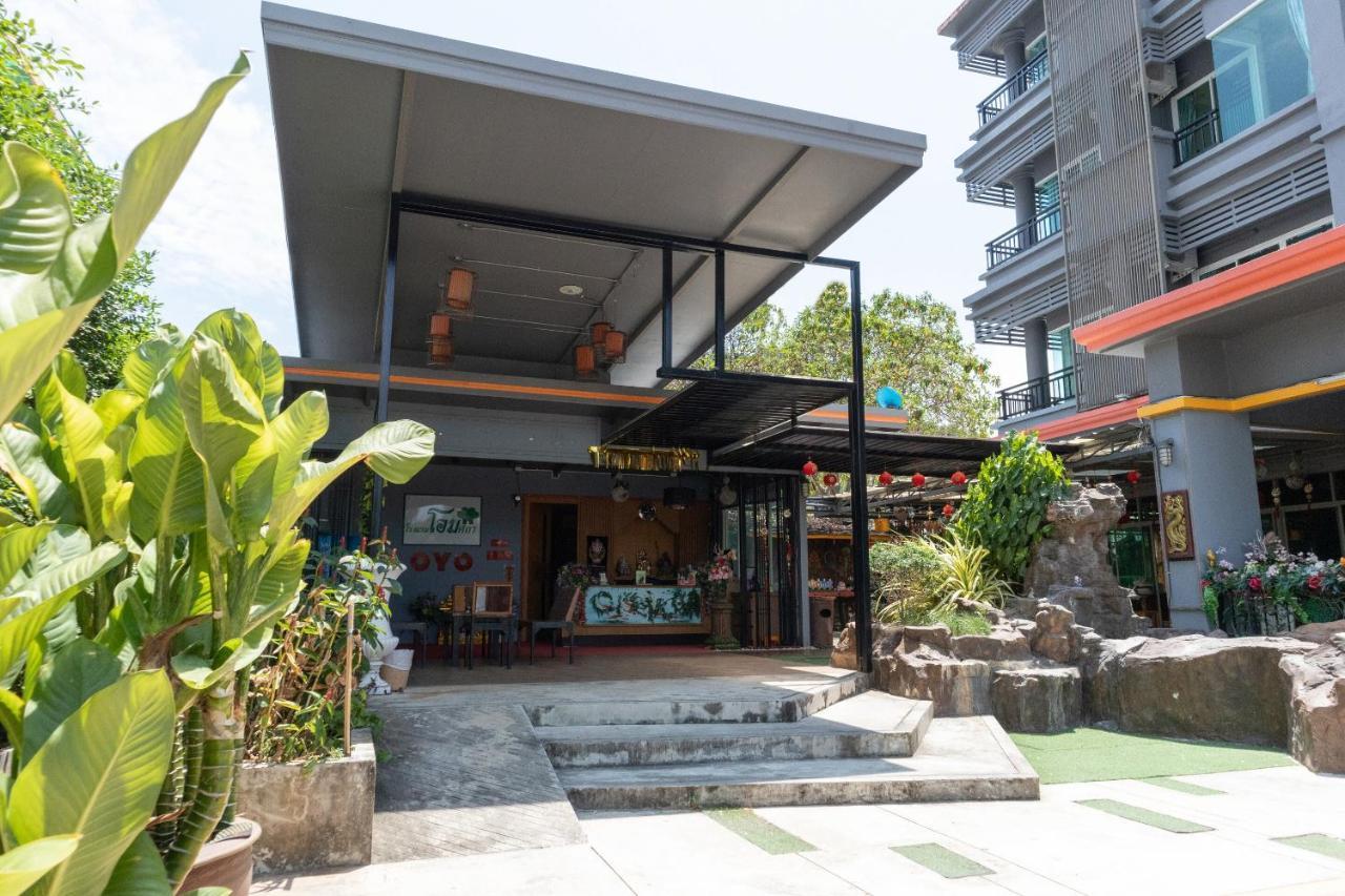 Oyo 792 Omsaga Phuket Hotel Esterno foto