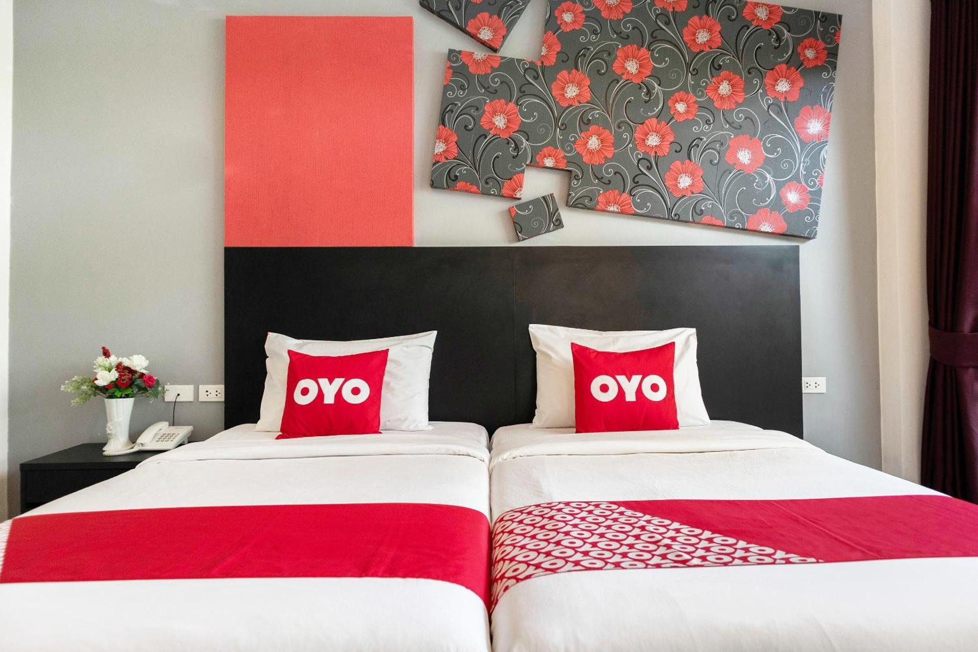 Oyo 792 Omsaga Phuket Hotel Esterno foto