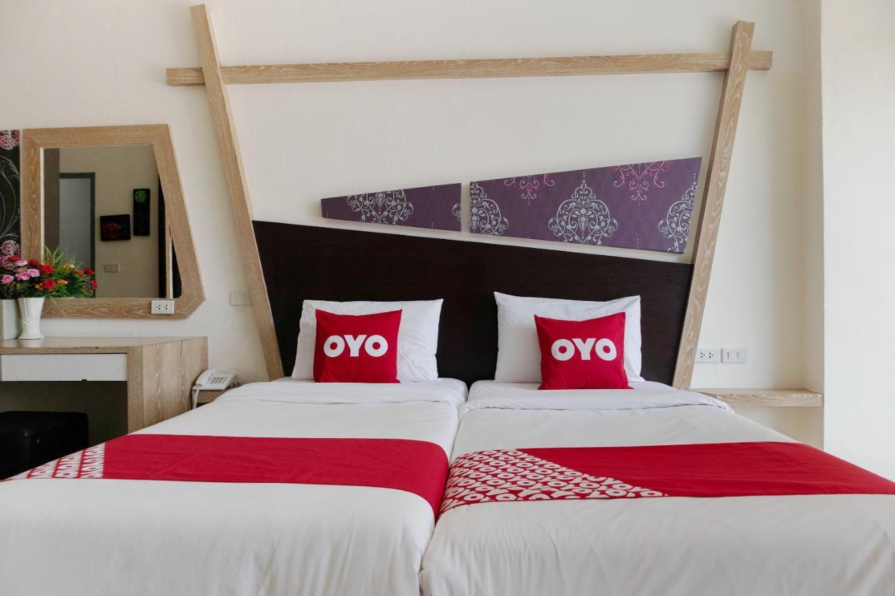 Oyo 792 Omsaga Phuket Hotel Esterno foto