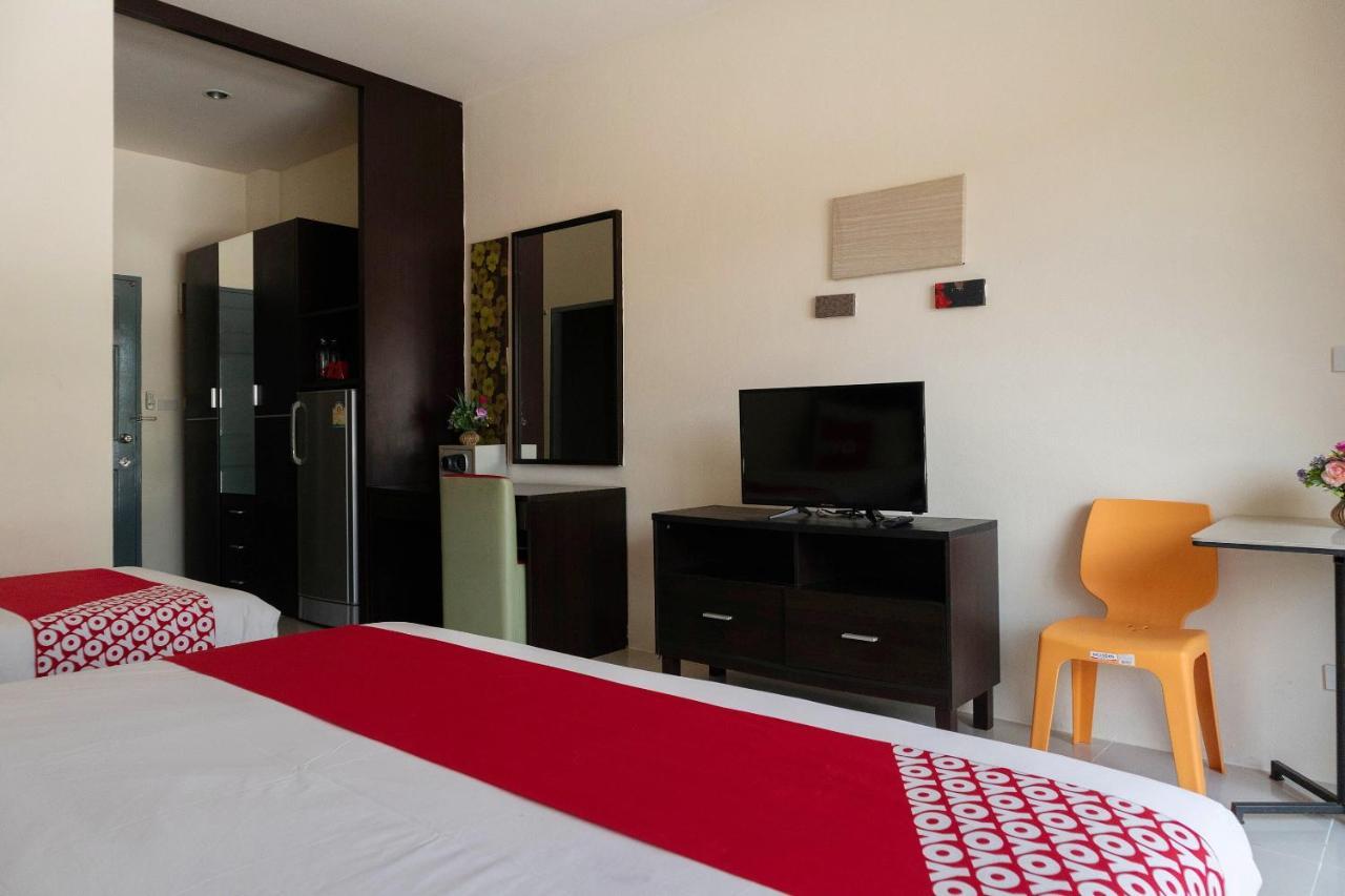 Oyo 792 Omsaga Phuket Hotel Esterno foto