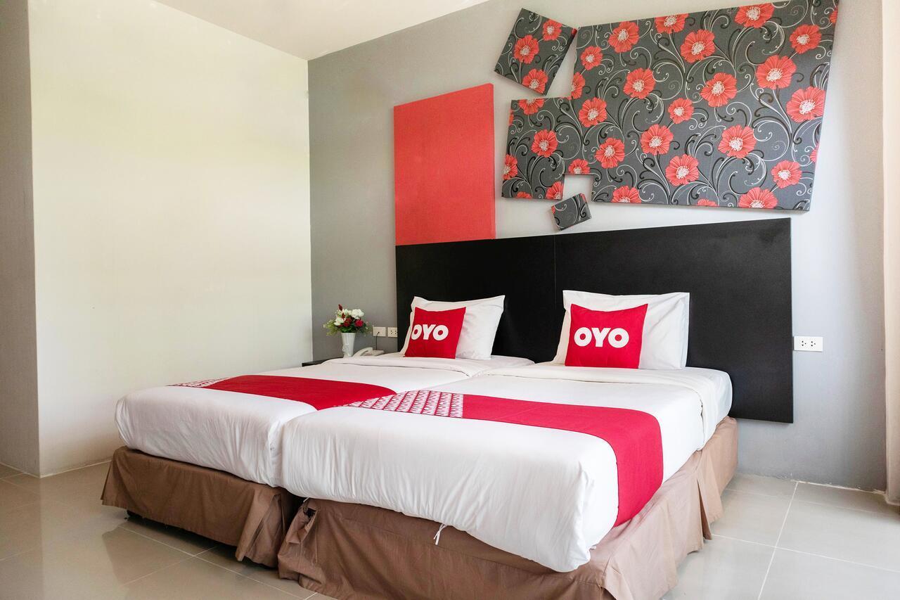 Oyo 792 Omsaga Phuket Hotel Esterno foto